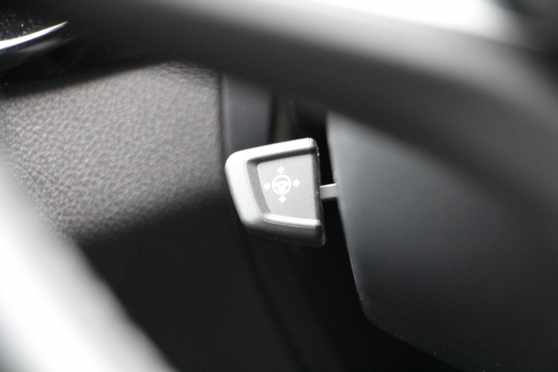 BMW 5シリーズ 530i ﾂｰﾘﾝｸﾞMｽﾎﾟｰﾂ ｾﾚｸﾄP 1ｵｰﾅ 型式変更後｢ABA-JT20｣ 252馬力 ﾊﾟﾉﾗﾏｻﾝﾙｰﾌ ﾊｰﾏﾝｶｰﾄﾞﾝ 4ｿﾞｰﾝｴｱｺﾝ 全席ﾋｰﾀｰ黒革 HUD 追従ACC ｽﾃｱﾘﾝｸﾞｻﾎﾟｰﾄ 変更後全面液晶ﾒｰﾀｰ ﾀｯﾁ画面HDDﾅﾋﾞTV 360度ｶﾒﾗ 2年保証