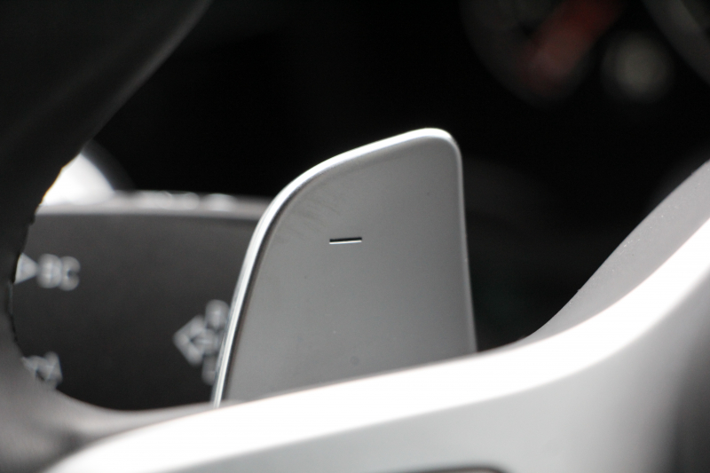 BMW 5シリーズ 530i ﾂｰﾘﾝｸﾞMｽﾎﾟｰﾂ ｾﾚｸﾄP 1ｵｰﾅ 型式変更後｢ABA-JT20｣ 252馬力 ﾊﾟﾉﾗﾏｻﾝﾙｰﾌ ﾊｰﾏﾝｶｰﾄﾞﾝ 4ｿﾞｰﾝｴｱｺﾝ 全席ﾋｰﾀｰ黒革 HUD 追従ACC ｽﾃｱﾘﾝｸﾞｻﾎﾟｰﾄ 変更後全面液晶ﾒｰﾀｰ ﾀｯﾁ画面HDDﾅﾋﾞTV 360度ｶﾒﾗ 2年保証