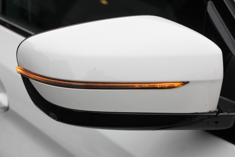 BMW 5シリーズ 530i ﾂｰﾘﾝｸﾞMｽﾎﾟｰﾂ ｾﾚｸﾄP 1ｵｰﾅ 型式変更後｢ABA-JT20｣ 252馬力 ﾊﾟﾉﾗﾏｻﾝﾙｰﾌ ﾊｰﾏﾝｶｰﾄﾞﾝ 4ｿﾞｰﾝｴｱｺﾝ 全席ﾋｰﾀｰ黒革 HUD 追従ACC ｽﾃｱﾘﾝｸﾞｻﾎﾟｰﾄ 変更後全面液晶ﾒｰﾀｰ ﾀｯﾁ画面HDDﾅﾋﾞTV 360度ｶﾒﾗ 2年保証