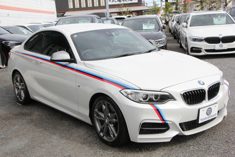 BMW 2シリーズ M235i ｸｰﾍﾟﾋｰﾀｰ黒革 326馬力 直6ﾀｰﾎﾞ8速AT 真珠色 N55ｴﾝｼﾞﾝ ｱﾀﾞﾌﾟﾃｨﾌﾞMｻｽ 衝突軽減ﾌﾞﾚｰｷ 車線逸脱警告 歩行者警告 ﾌﾞﾚｰｷ付ｸﾙｺﾝ HDDﾅﾋﾞBｶﾒﾗ&ﾘｱPDCｾﾝｻｰ Bluetooth接続 2ｿﾞｰﾝｴｱｺﾝ 2年保証