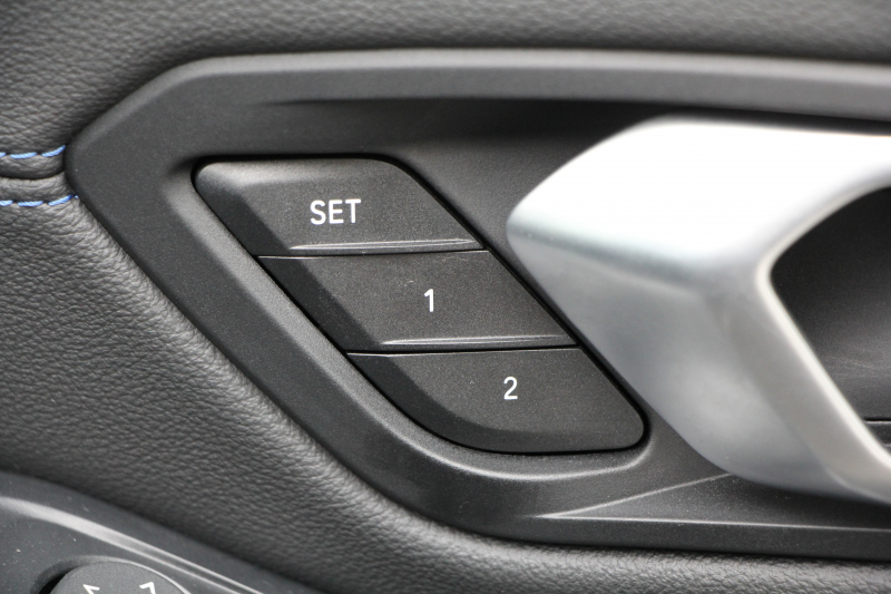 BMW 3シリーズ M340i ｲﾉﾍﾞｰｼｮﾝP 直6ﾀｰﾎﾞ4WD 387馬力 ﾋｰﾀｰ黒革 ﾚｰｻﾞｰﾗｲﾄ 3Dﾃﾞｻﾞｲﾝﾏﾌﾗｰ Mﾊﾟﾌｫｰﾏﾝｽｴｱﾛ EVENTURIｶｰﾎﾞﾝｴｱｰｲﾝﾃｰｸ 電動ﾄﾗﾝｸ ACｼｭﾆｯﾂｧｰｻｽ ｱﾀﾞﾌﾟﾃｨﾌﾞMｻｽ 追従ACC HUD 360度ｶﾒﾗ ﾊｰﾏﾝｶｰﾄﾞﾝ ｼﾞｪｽﾁｬｰC 2年保証