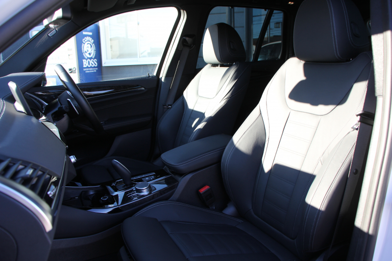 BMW X3 M40d ｾﾚｸﾄP 326馬力 3.0Lﾃﾞｨｰｾﾞﾙﾀｰﾎﾞﾊﾟﾉﾗﾏｻﾝﾙｰﾌ 全席ﾋｰﾀｰ黒革  ﾊｰﾏﾝｶｰﾄﾞﾝｻｳﾝﾄﾞHUD ﾘｱｼｰﾄ可倒調整 専用21AW Mｽﾎﾟｰﾂﾃﾞﾌ&ﾌﾞﾚｰｷ 追従ACC ｽﾃｱﾘﾝｸﾞｻﾎﾟｰﾄ ﾀｯﾁ画面HDDﾅﾋﾞTV 360度ｶﾒﾗ ｱﾝﾋﾞｴﾝﾄﾗｲﾄ 電動ﾄﾗﾝｸ 2年保証