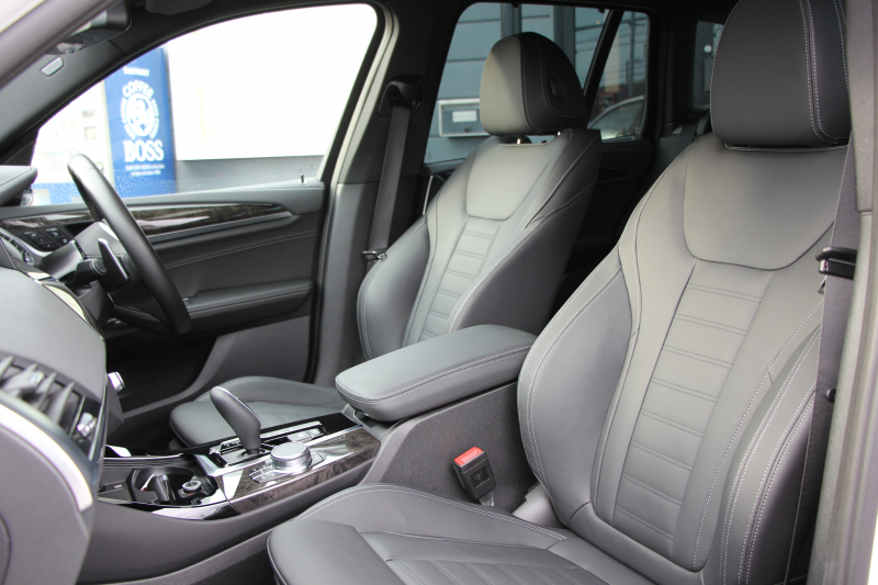 BMW X3 M40d ｾﾚｸﾄP 326馬力 3.0Lﾃﾞｨｰｾﾞﾙﾀｰﾎﾞﾊﾟﾉﾗﾏｻﾝﾙｰﾌ 全席ﾋｰﾀｰ黒革  ﾊｰﾏﾝｶｰﾄﾞﾝｻｳﾝﾄﾞHUD ﾘｱｼｰﾄ可倒調整 専用21AW Mｽﾎﾟｰﾂﾃﾞﾌ&ﾌﾞﾚｰｷ 追従ACC ｽﾃｱﾘﾝｸﾞｻﾎﾟｰﾄ ﾀｯﾁ画面HDDﾅﾋﾞTV 360度ｶﾒﾗ ｱﾝﾋﾞｴﾝﾄﾗｲﾄ 電動ﾄﾗﾝｸ 2年保証