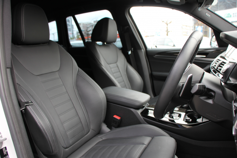 BMW X3 Xdrive20d Mｽﾎﾟｰﾂ ﾊｲﾗｲﾝ 中期 新型式3DA-UZ20 NEWｲﾝﾃﾘｱ 全席ﾋｰﾀｰ黒革 1ｵｰﾅ BMWﾗｲﾌﾞｺｯｸﾋﾟｯﾄﾞｱｯﾌﾟﾙｶｰﾌﾟﾚｲ 変更後ﾀｯﾁ画面対応HDDﾅﾋﾞﾘｱｼｰﾄ可倒調整 LEDﾍｯﾄﾞﾗｲﾄ ｵｰﾄﾊｲﾋﾞｰﾑ 360度ｶﾒﾗ 電動ﾘｱｹﾞｰﾄ 2年保証