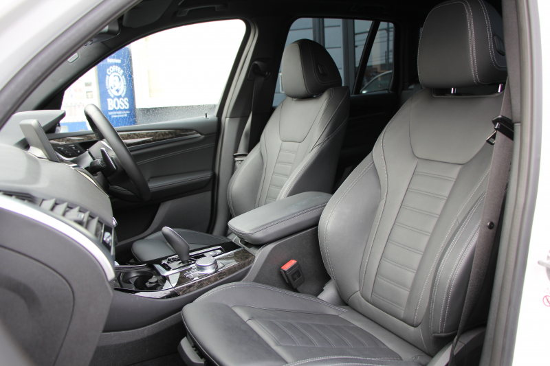 BMW X3 Xdrive20d Mｽﾎﾟｰﾂ ﾊｲﾗｲﾝ 中期 新型式3DA-UZ20 NEWｲﾝﾃﾘｱ 全席ﾋｰﾀｰ黒革 1ｵｰﾅ BMWﾗｲﾌﾞｺｯｸﾋﾟｯﾄﾞｱｯﾌﾟﾙｶｰﾌﾟﾚｲ 変更後ﾀｯﾁ画面対応HDDﾅﾋﾞﾘｱｼｰﾄ可倒調整 LEDﾍｯﾄﾞﾗｲﾄ ｵｰﾄﾊｲﾋﾞｰﾑ 360度ｶﾒﾗ 電動ﾘｱｹﾞｰﾄ 2年保証