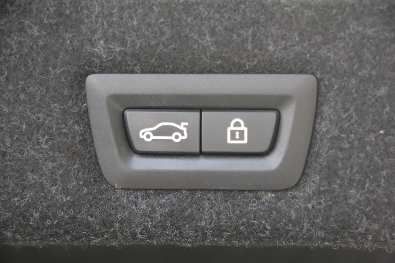 BMW 5シリーズ 523d Mｽﾎﾟｰﾂ ﾊｲﾗｲﾝ 全席ﾋｰﾀｰ黒革 HUD ｶﾀﾛｸﾞ燃費21.5km/L 追従ACC ｽﾃｱﾘﾝｸﾞｻﾎﾟｰﾄ LEDﾍｯﾄﾞﾗｲﾄ ｵｰﾄﾊｲﾋﾞｰﾑ 液晶ﾒｰﾀｰ 360度ｶﾒﾗ ﾀｯﾁ画面HDDﾅﾋﾞTV 専用ｴｱﾛ 19AW 電動ﾄﾗﾝｸ ｽﾏｰﾄｷｰ ﾊﾟﾄﾞﾙｼﾌﾄ 2年保証