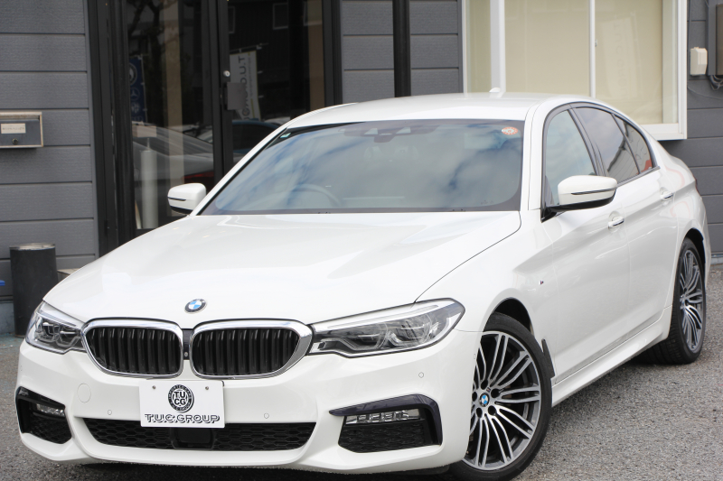 BMW 5シリーズ 523d Mｽﾎﾟｰﾂ ﾊｲﾗｲﾝ 全席ﾋｰﾀｰ黒革 HUD ｶﾀﾛｸﾞ燃費21.5km/L 追従ACC ｽﾃｱﾘﾝｸﾞｻﾎﾟｰﾄ LEDﾍｯﾄﾞﾗｲﾄ ｵｰﾄﾊｲﾋﾞｰﾑ 液晶ﾒｰﾀｰ 360度ｶﾒﾗ ﾀｯﾁ画面HDDﾅﾋﾞTV 専用ｴｱﾛ 19AW 電動ﾄﾗﾝｸ ｽﾏｰﾄｷｰ ﾊﾟﾄﾞﾙｼﾌﾄ 2年保証