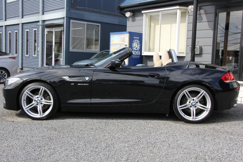 BMW Z4 Z4 Sdrive20i Mｽﾎﾟｰﾂ 最終ﾓﾃﾞﾙ ﾌｪｲｽﾘﾌﾄ後 電動ｵｰﾌﾟﾝ ｳｲﾝﾄﾞﾃﾞｨﾌﾚｸﾀｰ ｶﾝｻﾞｽﾍﾞｰｼﾞｭﾚｻﾞｰ ｼｰﾄﾋｰﾀｰ ﾒﾓﾘｰ付電動ｼｰﾄ ｵﾌﾟｼｮﾝ19AW iﾄﾞﾗｲﾌﾞHDDﾅﾋﾞBluetooth接続 ﾊﾟﾄﾞﾙｼﾌﾄ LEDﾘﾝｸﾞｷｾﾉﾝ Mｽﾎﾟｰﾂｴｱﾛ 直噴ﾀｰﾎﾞ8速AT 2年保証