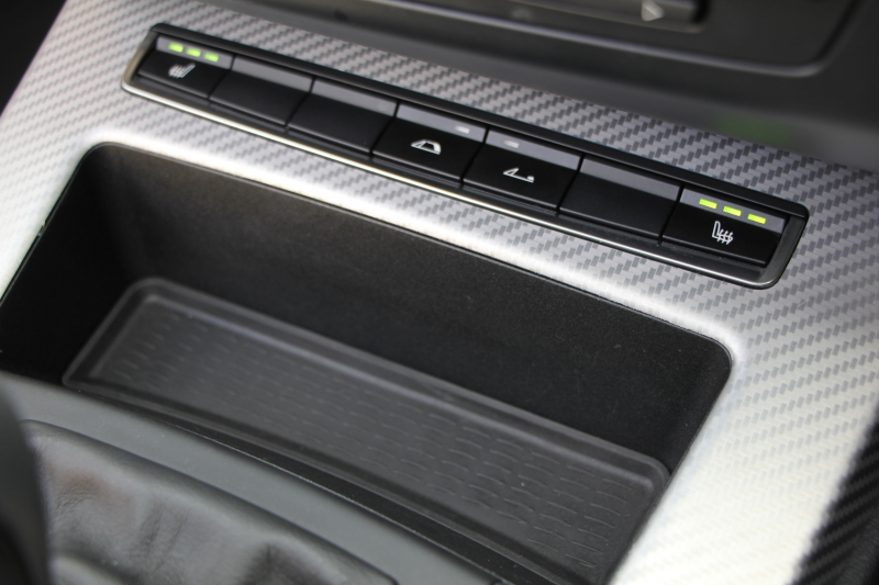 BMW Z4 Z4 Sdrive20i Mｽﾎﾟｰﾂ 最終ﾓﾃﾞﾙ ﾌｪｲｽﾘﾌﾄ後 電動ｵｰﾌﾟﾝ ｳｲﾝﾄﾞﾃﾞｨﾌﾚｸﾀｰ ｶﾝｻﾞｽﾍﾞｰｼﾞｭﾚｻﾞｰ ｼｰﾄﾋｰﾀｰ ﾒﾓﾘｰ付電動ｼｰﾄ ｵﾌﾟｼｮﾝ19AW iﾄﾞﾗｲﾌﾞHDDﾅﾋﾞBluetooth接続 ﾊﾟﾄﾞﾙｼﾌﾄ LEDﾘﾝｸﾞｷｾﾉﾝ Mｽﾎﾟｰﾂｴｱﾛ 直噴ﾀｰﾎﾞ8速AT 2年保証