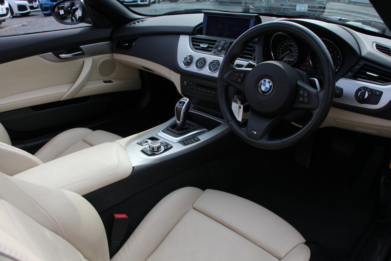 BMW Z4 Z4 Sdrive20i Mｽﾎﾟｰﾂ 最終ﾓﾃﾞﾙ ﾌｪｲｽﾘﾌﾄ後 電動ｵｰﾌﾟﾝ ｳｲﾝﾄﾞﾃﾞｨﾌﾚｸﾀｰ ｶﾝｻﾞｽﾍﾞｰｼﾞｭﾚｻﾞｰ ｼｰﾄﾋｰﾀｰ ﾒﾓﾘｰ付電動ｼｰﾄ ｵﾌﾟｼｮﾝ19AW iﾄﾞﾗｲﾌﾞHDDﾅﾋﾞBluetooth接続 ﾊﾟﾄﾞﾙｼﾌﾄ LEDﾘﾝｸﾞｷｾﾉﾝ Mｽﾎﾟｰﾂｴｱﾛ 直噴ﾀｰﾎﾞ8速AT 2年保証