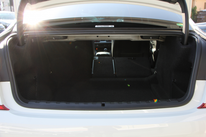 BMW 3シリーズ 320i Mｽﾎﾟｰﾂ ﾃﾞﾋﾞｭｰ&ｺﾝﾌｫｰﾄP ﾋｰﾀｰ黒革 専用ﾌﾞﾙｰｽﾃｯﾁ 19AW 追従ACC ｽﾃｱﾘﾝｸﾞｻﾎﾟｰﾄ LEDﾍｯﾄﾞﾗｲﾄ ｵｰﾄﾊｲﾋﾞｰﾑ 電動ﾄﾗﾝｸ ｱｯﾌﾟﾙｶｰﾌﾟﾚｲ ﾀｯﾁ画面HDDﾅﾋﾞﾜｲﾔﾚｽ充電 Hi-fiｽﾋﾟｰｶｰ Pｱｼｽﾄ 専用ｴｱﾛ 2年保証