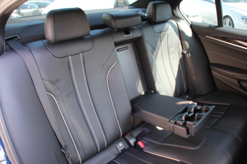 BMW 5シリーズ 530i Mｽﾎﾟｰﾂ 252馬力 1ｵﾅ ｻﾝﾙｰﾌ 全席ﾋｰﾀｰ黒革 ﾌﾞﾗｯｸ19AW Mspﾌﾞﾚｰｷ 追従ACC ｽﾃｱﾘﾝｸﾞｻﾎﾟｰﾄ LEDﾍｯﾄﾞﾗｲﾄ ﾊｲﾋﾞｰﾑｱｼｽﾄ ﾀｯﾁ画面HDDﾅﾋﾞTV 360度ｶﾒﾗ Pｱｼｽﾄﾌﾟﾗｽ 電動ﾄﾗﾝｸ 専用ｴｱﾛ ﾊﾟﾄﾞﾙｼﾌﾄ 2年保証