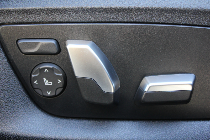 BMW 5シリーズ 530i Mｽﾎﾟｰﾂ 252馬力 1ｵﾅ ｻﾝﾙｰﾌ 全席ﾋｰﾀｰ黒革 ﾌﾞﾗｯｸ19AW Mspﾌﾞﾚｰｷ 追従ACC ｽﾃｱﾘﾝｸﾞｻﾎﾟｰﾄ LEDﾍｯﾄﾞﾗｲﾄ ﾊｲﾋﾞｰﾑｱｼｽﾄ ﾀｯﾁ画面HDDﾅﾋﾞTV 360度ｶﾒﾗ Pｱｼｽﾄﾌﾟﾗｽ 電動ﾄﾗﾝｸ 専用ｴｱﾛ ﾊﾟﾄﾞﾙｼﾌﾄ 2年保証