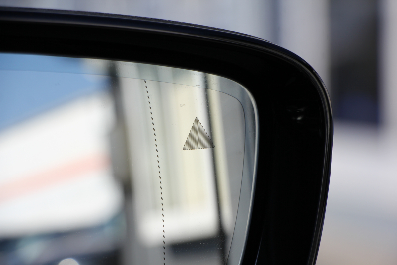 BMW 5シリーズ 530i Mｽﾎﾟｰﾂ 252馬力 1ｵﾅ ｻﾝﾙｰﾌ 全席ﾋｰﾀｰ黒革 ﾌﾞﾗｯｸ19AW Mspﾌﾞﾚｰｷ 追従ACC ｽﾃｱﾘﾝｸﾞｻﾎﾟｰﾄ LEDﾍｯﾄﾞﾗｲﾄ ﾊｲﾋﾞｰﾑｱｼｽﾄ ﾀｯﾁ画面HDDﾅﾋﾞTV 360度ｶﾒﾗ Pｱｼｽﾄﾌﾟﾗｽ 電動ﾄﾗﾝｸ 専用ｴｱﾛ ﾊﾟﾄﾞﾙｼﾌﾄ 2年保証