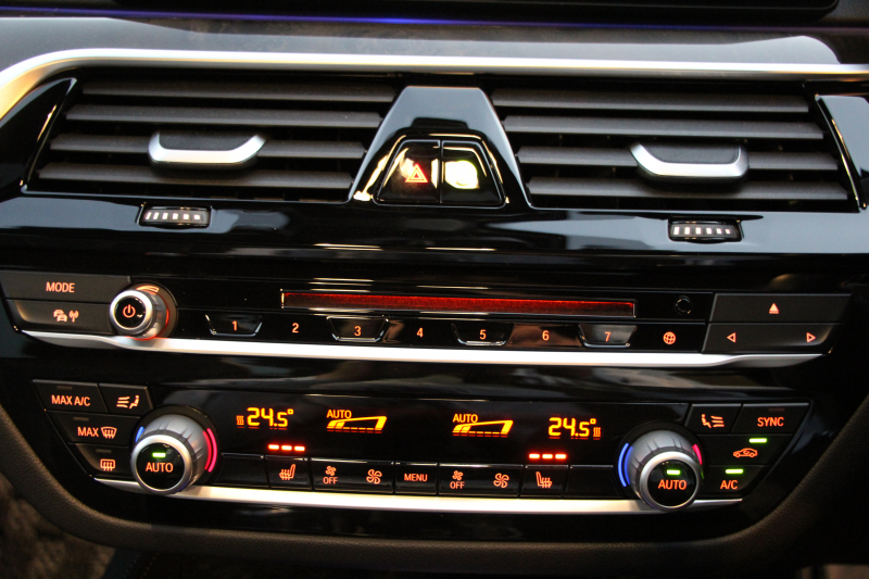 BMW 5シリーズ 530i Mｽﾎﾟｰﾂ 1ｵ-ﾅ 252馬力 ｻﾝﾙｰﾌ 全席ﾋｰﾀｰ黒革 ﾌﾞﾗｯｸ19AW Mspﾌﾞﾚｰｷ 追従ACC ｽﾃｱﾘﾝｸﾞｻﾎﾟｰﾄ LEDﾍｯﾄﾞﾗｲﾄ ﾊｲﾋﾞｰﾑｱｼｽﾄ ﾀｯﾁ画面HDDﾅﾋﾞTV 360度ｶﾒﾗ Pｱｼｽﾄﾌﾟﾗｽ 電動ﾄﾗﾝｸ 専用ｴｱﾛ ﾊﾟﾄﾞﾙｼﾌﾄ 2年保証