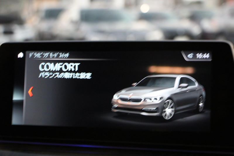 BMW 5シリーズ 530i Mｽﾎﾟｰﾂ 1ｵ-ﾅ 252馬力 ｻﾝﾙｰﾌ 全席ﾋｰﾀｰ黒革 ﾌﾞﾗｯｸ19AW Mspﾌﾞﾚｰｷ 追従ACC ｽﾃｱﾘﾝｸﾞｻﾎﾟｰﾄ LEDﾍｯﾄﾞﾗｲﾄ ﾊｲﾋﾞｰﾑｱｼｽﾄ ﾀｯﾁ画面HDDﾅﾋﾞTV 360度ｶﾒﾗ Pｱｼｽﾄﾌﾟﾗｽ 電動ﾄﾗﾝｸ 専用ｴｱﾛ ﾊﾟﾄﾞﾙｼﾌﾄ 2年保証
