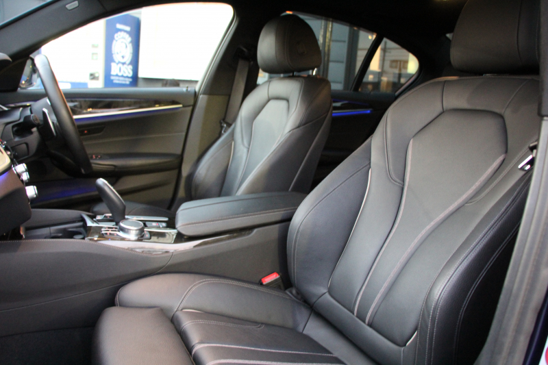 BMW 5シリーズ 530i Mｽﾎﾟｰﾂ 1ｵ-ﾅ 252馬力 ｻﾝﾙｰﾌ 全席ﾋｰﾀｰ黒革 ﾌﾞﾗｯｸ19AW Mspﾌﾞﾚｰｷ 追従ACC ｽﾃｱﾘﾝｸﾞｻﾎﾟｰﾄ LEDﾍｯﾄﾞﾗｲﾄ ﾊｲﾋﾞｰﾑｱｼｽﾄ ﾀｯﾁ画面HDDﾅﾋﾞTV 360度ｶﾒﾗ Pｱｼｽﾄﾌﾟﾗｽ 電動ﾄﾗﾝｸ 専用ｴｱﾛ ﾊﾟﾄﾞﾙｼﾌﾄ 2年保証