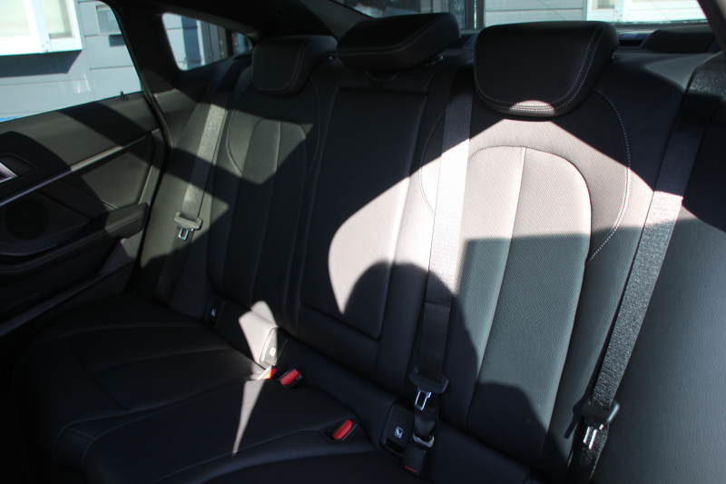 BMW 2シリーズ M235i Xdrive ｸﾞﾗﾝｸｰﾍﾟﾌﾟﾗｽP 306馬力 4WD ﾊﾟﾉﾗﾏｻﾝﾙｰﾌ ﾋｰﾀｰ黒革 Mｽﾎﾟｰﾂｼｰﾄ ｱﾀﾞﾌﾟﾃｨﾌﾞｻｽ Hi-fiｽﾋﾟｰｶｰ 追従ACC 後退ｱｼｽﾄ LEDﾍｯﾄﾞﾗｲﾄ 専用18AW Mspﾌﾞﾚｰｷ Applecarplay ﾀｯﾁ画面HDDﾅﾋﾞPｱｼｽﾄ 2年保証