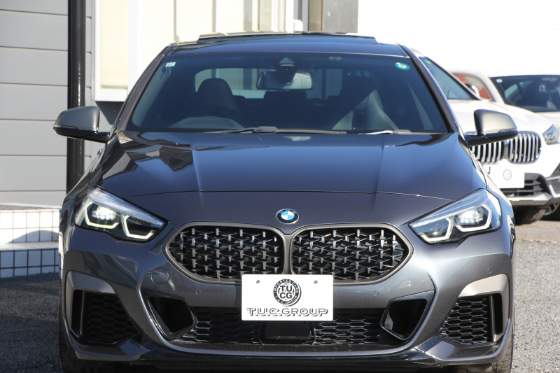 BMW 2シリーズ M235i Xdrive ｸﾞﾗﾝｸｰﾍﾟﾌﾟﾗｽP 306馬力 4WD ﾊﾟﾉﾗﾏｻﾝﾙｰﾌ ﾋｰﾀｰ黒革 Mｽﾎﾟｰﾂｼｰﾄ ｱﾀﾞﾌﾟﾃｨﾌﾞｻｽ Hi-fiｽﾋﾟｰｶｰ 追従ACC 後退ｱｼｽﾄ LEDﾍｯﾄﾞﾗｲﾄ 専用18AW Mspﾌﾞﾚｰｷ Applecarplay ﾀｯﾁ画面HDDﾅﾋﾞPｱｼｽﾄ 2年保証