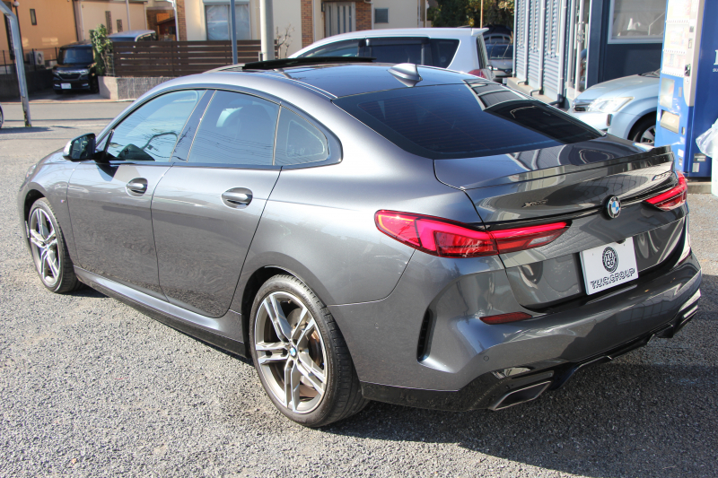 BMW 2シリーズ M235i Xdrive ｸﾞﾗﾝｸｰﾍﾟﾌﾟﾗｽP 306馬力 4WD ﾊﾟﾉﾗﾏｻﾝﾙｰﾌ ﾋｰﾀｰ黒革 Mｽﾎﾟｰﾂｼｰﾄ ｱﾀﾞﾌﾟﾃｨﾌﾞｻｽ Hi-fiｽﾋﾟｰｶｰ 追従ACC 後退ｱｼｽﾄ LEDﾍｯﾄﾞﾗｲﾄ 専用18AW Mspﾌﾞﾚｰｷ Applecarplay ﾀｯﾁ画面HDDﾅﾋﾞPｱｼｽﾄ 2年保証