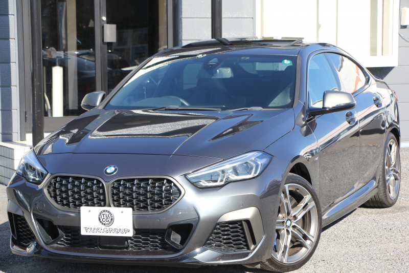BMW 2シリーズ M235i Xdrive ｸﾞﾗﾝｸｰﾍﾟﾌﾟﾗｽP 306馬力 4WD ﾊﾟﾉﾗﾏｻﾝﾙｰﾌ ﾋｰﾀｰ黒革 Mｽﾎﾟｰﾂｼｰﾄ ｱﾀﾞﾌﾟﾃｨﾌﾞｻｽ Hi-fiｽﾋﾟｰｶｰ 追従ACC 後退ｱｼｽﾄ LEDﾍｯﾄﾞﾗｲﾄ 専用18AW Mspﾌﾞﾚｰｷ Applecarplay ﾀｯﾁ画面HDDﾅﾋﾞPｱｼｽﾄ 2年保証