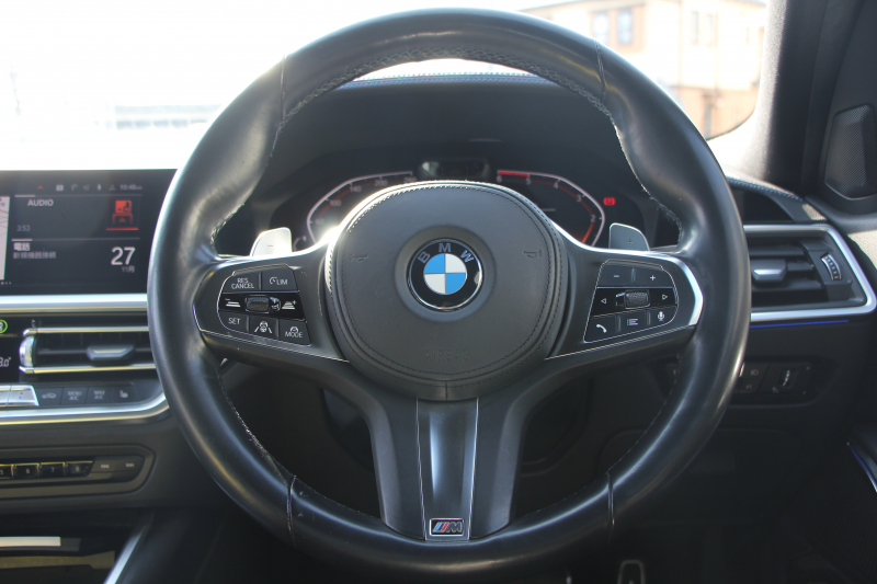 BMW 3シリーズ 320d Xdrive Mｽﾎﾟｰﾂ ﾃﾞﾋﾞｭｰP ｺﾝﾌｫｰﾄP 4WD ﾋｰﾀｰ黒革 ﾌﾞﾙｰｽﾃｯﾁ 19AW Pｱｼｽﾄﾌﾟﾗｽ 360度ｶﾒﾗ ﾌﾙｾｸﾞTV LEDﾍｯﾄﾞﾗｲﾄ ｵｰﾄﾊｲﾋﾞｰﾑ 追従ACC ｽﾃｱﾘﾝｸﾞｻﾎﾟｰﾄ ｱｯﾌﾟﾙｶｰﾌﾟﾚｲ ﾀｯﾁ画面HDDﾅﾋﾞ電動ﾄﾗﾝｸ 2年保証