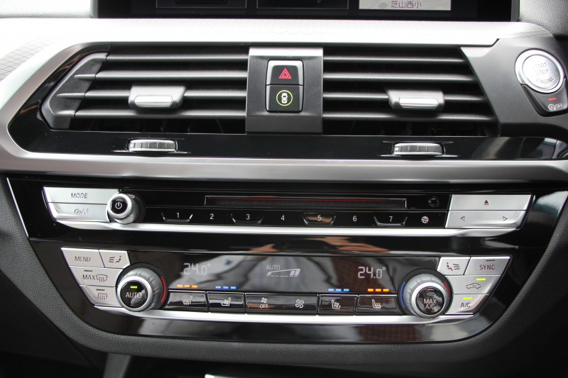 BMW X3 M40d ｾﾚｸﾄ&ｲﾉﾍﾞｰｼｮﾝP 1ｵ-ﾅ individualｶﾗｰ&21AW 1ｵｰﾅ ﾊﾟﾉﾗﾏｻﾝR ﾍﾞﾝﾁﾚｰｼｮﾝ 全席ﾋｰﾀｰ茶革 直6ﾀｰﾎﾞ326馬力 ﾊｰﾏﾝｶｰﾄﾞﾝ ｼﾞｪｽﾁｬｰC ﾃﾞｨｽﾌﾟﾚｲｷｰ 追従ACC HUD 液晶ﾒｰﾀｰ 360度ｶﾒﾗ LEDﾍｯﾄﾞﾗｲﾄ 2年保証