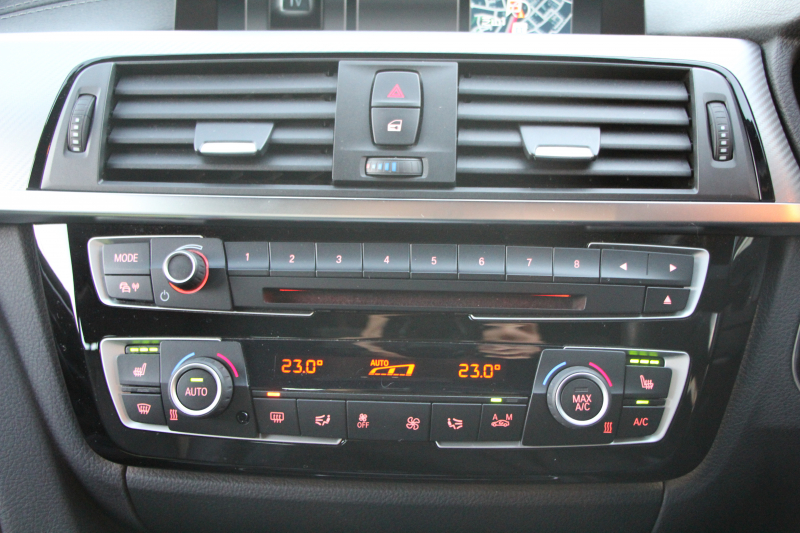 BMW 4シリーズ 420i ｸﾞﾗﾝｸｰﾍﾟMｽﾎﾟｰﾂ 後期 ﾋｰﾀｰ黒革 追従ACC ﾚｰﾝﾁｪﾝｼﾞ警告 LEDﾍｯﾄﾞﾗｲﾄ&ﾃｰﾙ ﾀｯﾁ画面HDDﾅﾋﾞﾌﾙｾｸﾞTV 液晶ﾒｰﾀｰ 衝突軽減ﾌﾞﾚｰｷ 車線逸脱警告 歩行者警告 Bｶﾒﾗ ﾊﾟﾄﾞﾙｼﾌﾄ ｽﾏｰﾄｷｰ 電動ﾄﾗﾝｸ 2年保証