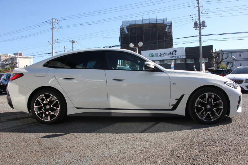 BMW 4シリーズ 420d Xdrive ｸﾞﾗﾝｸｰﾍﾟMｽﾎﾟｰﾂ ﾊｲﾗｲﾝ 4WD ﾋｰﾀｰ黒革 50Thｴﾝﾌﾞﾚﾑ 追従ACC ｽﾃｱﾘﾝｸﾞｻﾎﾟｰﾄ ﾀｯﾁ画面HDDﾅﾋﾞｱｯﾌﾟﾙｶｰﾌﾟﾚｲ Pｱｼｽﾄ LEDﾍｯﾄﾞﾗｲﾄ ｵｰﾄﾊｲﾋﾞｰﾑ Mﾘｱｽﾎﾟｲﾗｰ 専用ｴｱﾛ 18AW ﾜｲﾔﾚｽ充電 2年保証