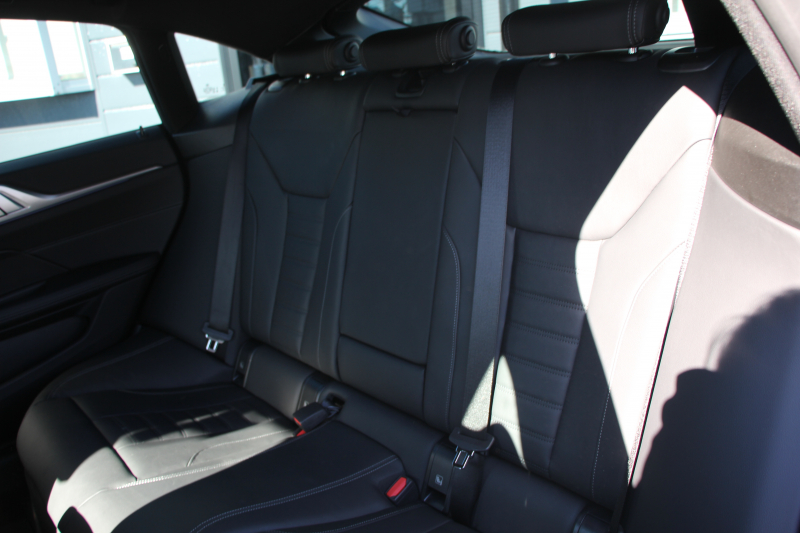 BMW 4シリーズ 420d Xdrive ｸﾞﾗﾝｸｰﾍﾟMｽﾎﾟｰﾂ ﾊｲﾗｲﾝ 4WD ﾋｰﾀｰ黒革 50Thｴﾝﾌﾞﾚﾑ 追従ACC ｽﾃｱﾘﾝｸﾞｻﾎﾟｰﾄ ﾀｯﾁ画面HDDﾅﾋﾞｱｯﾌﾟﾙｶｰﾌﾟﾚｲ Pｱｼｽﾄ LEDﾍｯﾄﾞﾗｲﾄ ｵｰﾄﾊｲﾋﾞｰﾑ Mﾘｱｽﾎﾟｲﾗｰ 専用ｴｱﾛ 18AW ﾜｲﾔﾚｽ充電 2年保証