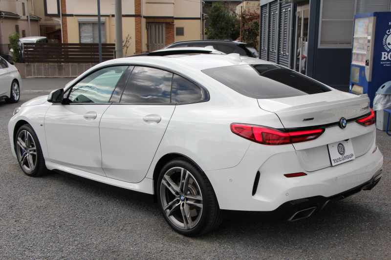 BMW 2シリーズ M235i Xdrive ｸﾞﾗﾝｸｰﾍﾟﾃﾞﾋﾞｭｰP 306馬力 4WD ﾊﾟﾉﾗﾏｻﾝﾙｰﾌ ｼｰﾄﾋｰﾀｰ Mｽﾎﾟｰﾂｼｰﾄ Mｼｰﾄﾍﾞﾙﾄ ｱﾀﾞﾌﾟﾃｨﾌﾞｻｽ 追従ACC LEDﾍｯﾄﾞﾗｲﾄ 専用18AW Mspﾌﾞﾚｰｷ Applecarplay ﾀｯﾁ画面HDDﾅﾋﾞPｱｼｽﾄ ﾜｲﾔﾚｽ充電 2年保証