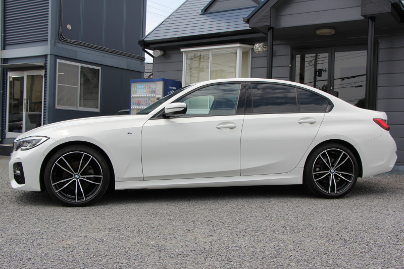 BMW 3シリーズ 320d Xdrive Mｽﾎﾟｰﾂ ｲﾉﾍﾞｰｼｮﾝP ﾃﾞﾋﾞｭｰP ｺﾝﾌｫｰﾄP 4WD ﾋｰﾀｰ黒革  BMWﾚｰｻﾞｰﾗｲﾄ HUD ｼﾞｪｽﾁｬｰC ﾊﾝｽﾞｵﾌ 追従ACC ｽﾃｱﾘﾝｸﾞｻﾎﾟｰﾄ ｱｯﾌﾟﾙｶｰﾌﾟﾚｲ ﾀｯﾁ画面HDDﾅﾋﾞBMWﾗｲﾌﾞｺｯｸﾋﾟｯﾄﾞ電動ﾄﾗﾝｸ Hi-fiｽﾋﾟｰｶｰ 2年保証
