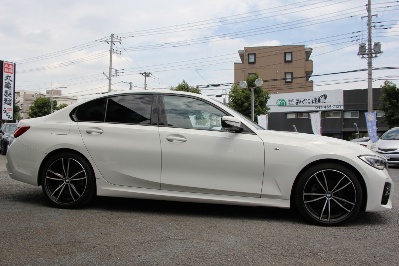 BMW 3シリーズ 320d Xdrive Mｽﾎﾟｰﾂ ｲﾉﾍﾞｰｼｮﾝP ﾃﾞﾋﾞｭｰP ｺﾝﾌｫｰﾄP 4WD ﾋｰﾀｰ黒革  BMWﾚｰｻﾞｰﾗｲﾄ HUD ｼﾞｪｽﾁｬｰC ﾊﾝｽﾞｵﾌ 追従ACC ｽﾃｱﾘﾝｸﾞｻﾎﾟｰﾄ ｱｯﾌﾟﾙｶｰﾌﾟﾚｲ ﾀｯﾁ画面HDDﾅﾋﾞBMWﾗｲﾌﾞｺｯｸﾋﾟｯﾄﾞ電動ﾄﾗﾝｸ Hi-fiｽﾋﾟｰｶｰ 2年保証