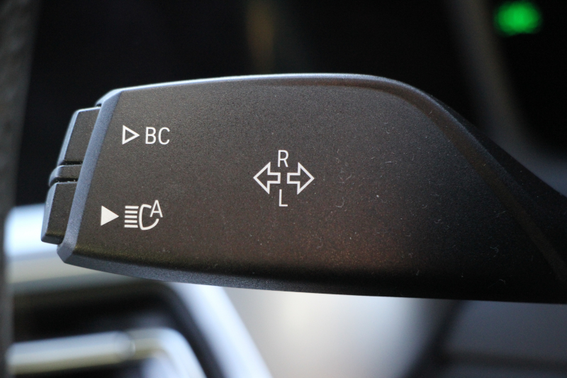 BMW 3シリーズ 320d Xdrive Mｽﾎﾟｰﾂ ｲﾉﾍﾞｰｼｮﾝP ﾃﾞﾋﾞｭｰP ｺﾝﾌｫｰﾄP 4WD ﾋｰﾀｰ黒革  BMWﾚｰｻﾞｰﾗｲﾄ HUD ｼﾞｪｽﾁｬｰC 追従ACC ｽﾃｱﾘﾝｸﾞｻﾎﾟｰﾄ ｱｯﾌﾟﾙｶｰﾌﾟﾚｲ ﾀｯﾁ画面HDDﾅﾋﾞBMWﾗｲﾌﾞｺｯｸﾋﾟｯﾄﾞ電動ﾄﾗﾝｸ Hi-fiｽﾋﾟｰｶｰ 2年保証