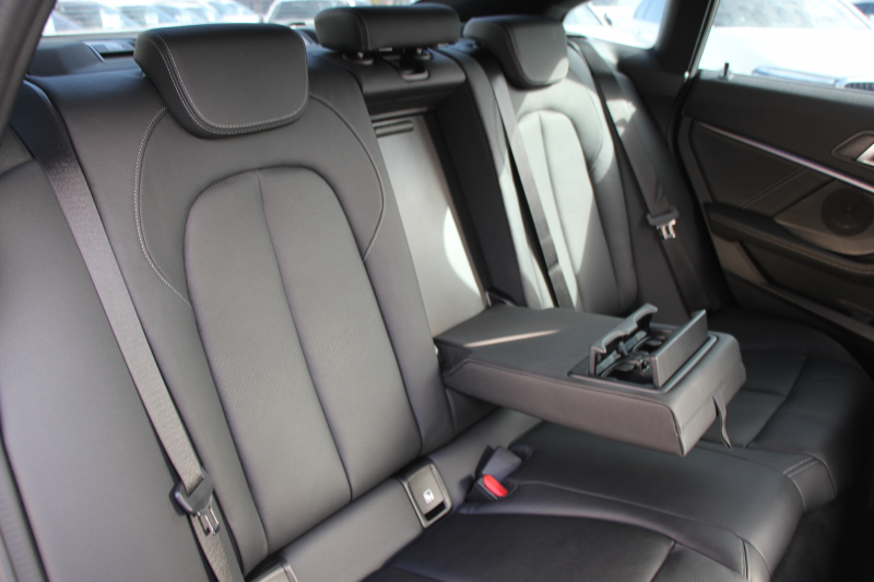 BMW 2シリーズ M235i Xdrive ｸﾞﾗﾝｸｰﾍﾟﾃﾞﾋﾞｭｰP 306馬力 4WD ﾋｰﾀｰ黒革 Mｽﾎﾟｰﾂｼｰﾄ Mｼｰﾄﾍﾞﾙﾄ ｱﾀﾞﾌﾟﾃｨﾌﾞｻｽ 追従ACC 3Ddesignﾌﾛﾝﾄｽﾎﾟｲﾗｰ MPerformance18AW&ｽﾃｱﾘﾝｸﾞｱｯﾌﾟﾙｶｰﾌﾟﾚｲ LEDﾍｯﾄﾞﾗｲﾄ ｵｰﾄﾊｲﾋﾞｰﾑ 2年保証