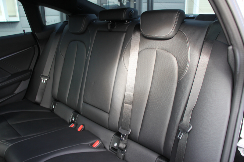 BMW 2シリーズ M235i Xdrive ｸﾞﾗﾝｸｰﾍﾟﾃﾞﾋﾞｭｰP 306馬力 4WD ﾋｰﾀｰ黒革 Mｽﾎﾟｰﾂｼｰﾄ Mｼｰﾄﾍﾞﾙﾄ ｱﾀﾞﾌﾟﾃｨﾌﾞｻｽ 追従ACC 3Ddesignﾌﾛﾝﾄｽﾎﾟｲﾗｰ MPerformance18AW&ｽﾃｱﾘﾝｸﾞｱｯﾌﾟﾙｶｰﾌﾟﾚｲ LEDﾍｯﾄﾞﾗｲﾄ ｵｰﾄﾊｲﾋﾞｰﾑ 2年保証