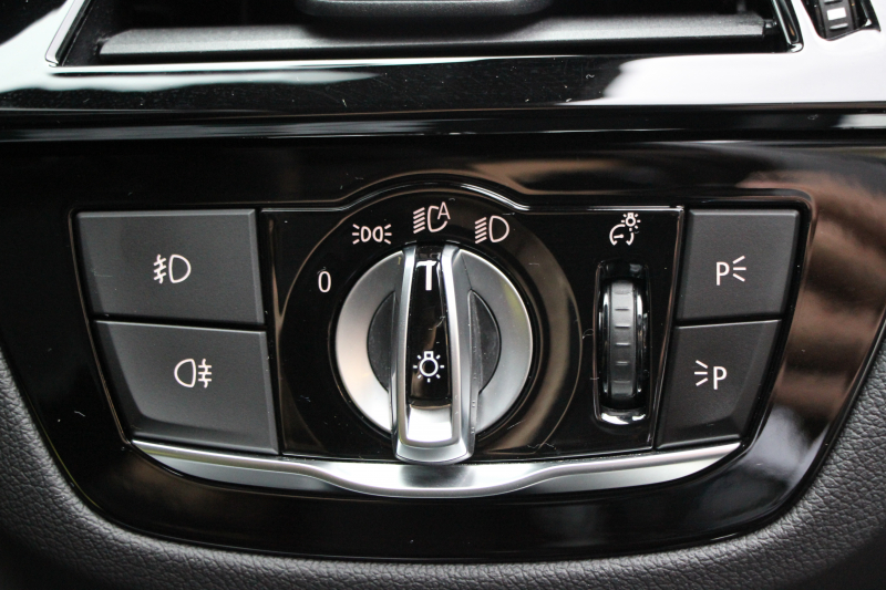 BMW 5シリーズ 523i ﾂｰﾘﾝｸﾞﾌﾞﾗｯｸｱｳﾄ 特別仕様車 HUD ﾊｰﾏﾝｶｰﾄﾞﾝ 追従ACC ｽﾃｱﾘﾝｸﾞｻﾎﾟｰﾄ LEDﾍｯﾄﾞﾗｲﾄ ｵｰﾄﾊｲﾋﾞｰﾑ ﾀｯﾁ画面HDDﾅﾋﾞTV 360度ﾊﾟﾉﾗﾏｶﾒﾗ Pｱｼｽﾄﾌﾟﾗｽ 電動ﾄﾗﾝｸ ﾌﾞﾗｯｸ19AW 液晶ﾒｰﾀｰ ｽﾏｰﾄｷｰ 2年保証