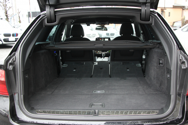 BMW 5シリーズ 523i ﾂｰﾘﾝｸﾞﾌﾞﾗｯｸｱｳﾄ 特別仕様車 HUD ﾊｰﾏﾝｶｰﾄﾞﾝ 追従ACC ｽﾃｱﾘﾝｸﾞｻﾎﾟｰﾄ LEDﾍｯﾄﾞﾗｲﾄ ｵｰﾄﾊｲﾋﾞｰﾑ ﾀｯﾁ画面HDDﾅﾋﾞTV 360度ﾊﾟﾉﾗﾏｶﾒﾗ Pｱｼｽﾄﾌﾟﾗｽ 電動ﾄﾗﾝｸ ﾌﾞﾗｯｸ19AW 液晶ﾒｰﾀｰ ｽﾏｰﾄｷｰ 2年保証