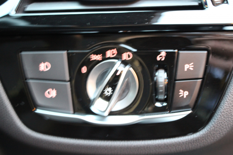 BMW 5シリーズ 523i ﾂｰﾘﾝｸﾞﾌﾞﾗｯｸｱｳﾄ 特別仕様車 HUD ﾊｰﾏﾝｶｰﾄﾞﾝ 追従ACC ｽﾃｱﾘﾝｸﾞｻﾎﾟｰﾄ LEDﾍｯﾄﾞﾗｲﾄ ｵｰﾄﾊｲﾋﾞｰﾑ ﾀｯﾁ画面HDDﾅﾋﾞTV 360度ﾊﾟﾉﾗﾏｶﾒﾗ Pｱｼｽﾄﾌﾟﾗｽ 電動ﾄﾗﾝｸ ﾌﾞﾗｯｸ19AW 液晶ﾒｰﾀｰ ｽﾏｰﾄｷｰ 2年保証