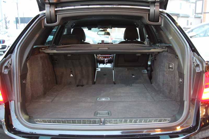 BMW 5シリーズ 523i ﾂｰﾘﾝｸﾞﾌﾞﾗｯｸｱｳﾄ 特別仕様車 HUD ﾊｰﾏﾝｶｰﾄﾞﾝ 追従ACC ｽﾃｱﾘﾝｸﾞｻﾎﾟｰﾄ LEDﾍｯﾄﾞﾗｲﾄ ｵｰﾄﾊｲﾋﾞｰﾑ ﾀｯﾁ画面HDDﾅﾋﾞTV 360度ﾊﾟﾉﾗﾏｶﾒﾗ Pｱｼｽﾄﾌﾟﾗｽ 電動ﾄﾗﾝｸ ﾌﾞﾗｯｸ19AW 液晶ﾒｰﾀｰ ｽﾏｰﾄｷｰ 2年保証