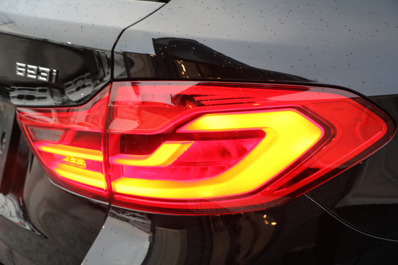 BMW 5シリーズ 523i ﾂｰﾘﾝｸﾞﾌﾞﾗｯｸｱｳﾄ 特別仕様車 HUD ﾊｰﾏﾝｶｰﾄﾞﾝ 追従ACC ｽﾃｱﾘﾝｸﾞｻﾎﾟｰﾄ LEDﾍｯﾄﾞﾗｲﾄ ｵｰﾄﾊｲﾋﾞｰﾑ ﾀｯﾁ画面HDDﾅﾋﾞTV 360度ﾊﾟﾉﾗﾏｶﾒﾗ Pｱｼｽﾄﾌﾟﾗｽ 電動ﾄﾗﾝｸ ﾌﾞﾗｯｸ19AW 液晶ﾒｰﾀｰ ｽﾏｰﾄｷｰ 2年保証