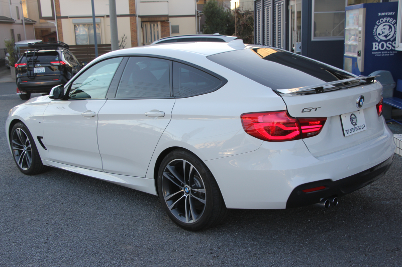 BMW 3シリーズ 320i ｸﾞﾗﾝﾂｰﾘｽﾓ Mｽﾎﾟｰﾂ 後期 新ｴﾝｼﾞﾝ LEDﾍｯﾄﾞﾗｲﾄ&ﾃｰﾙ 追従ACC ﾚｰﾝﾁｪﾝｼﾞ警告 衝突軽減ﾌﾞﾚｰｷ 車線逸脱警告 歩行者警告 iﾄﾞﾗｲﾌﾞHDDﾅﾋﾞ電動ﾄﾗﾝｸ ｽﾏｰﾄｷｰ 専用ｴｱﾛ 19AW ﾊﾟﾄﾞﾙｼﾌﾄ 2年保証