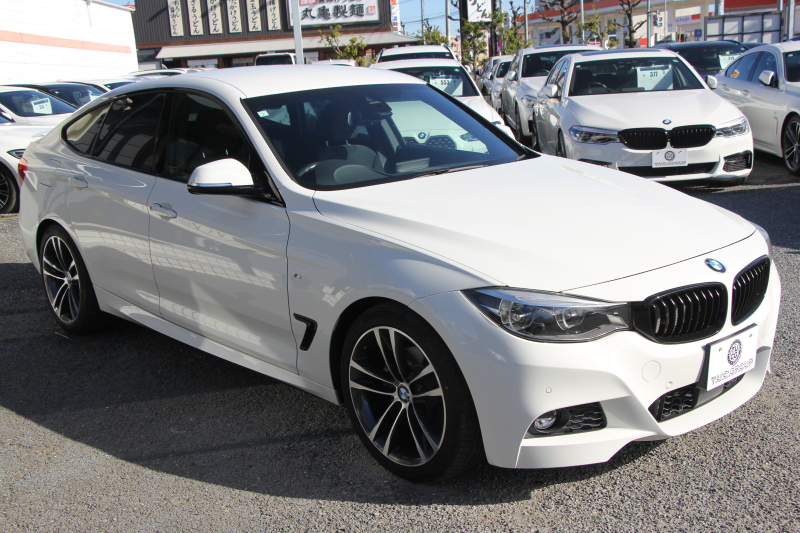 BMW 3シリーズ 320i ｸﾞﾗﾝﾂｰﾘｽﾓ Mｽﾎﾟｰﾂ 後期 新ｴﾝｼﾞﾝ LEDﾍｯﾄﾞﾗｲﾄ&ﾃｰﾙ 追従ACC ﾚｰﾝﾁｪﾝｼﾞ警告 衝突軽減ﾌﾞﾚｰｷ 車線逸脱警告 歩行者警告 iﾄﾞﾗｲﾌﾞHDDﾅﾋﾞ電動ﾄﾗﾝｸ ｽﾏｰﾄｷｰ 専用ｴｱﾛ 19AW ﾊﾟﾄﾞﾙｼﾌﾄ 2年保証