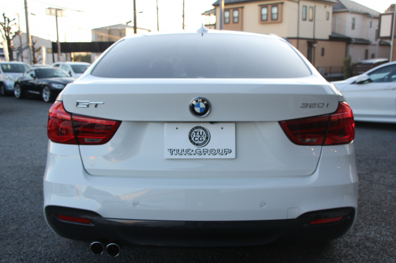 BMW 3シリーズ 320i ｸﾞﾗﾝﾂｰﾘｽﾓ Mｽﾎﾟｰﾂ 後期 新ｴﾝｼﾞﾝ LEDﾍｯﾄﾞﾗｲﾄ&ﾃｰﾙ 追従ACC ﾚｰﾝﾁｪﾝｼﾞ警告 衝突軽減ﾌﾞﾚｰｷ 車線逸脱警告 歩行者警告 iﾄﾞﾗｲﾌﾞHDDﾅﾋﾞ電動ﾄﾗﾝｸ ｽﾏｰﾄｷｰ 専用ｴｱﾛ 19AW ﾊﾟﾄﾞﾙｼﾌﾄ 2年保証