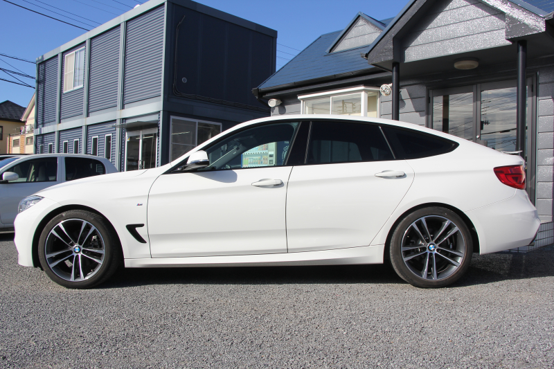BMW 3シリーズ 320i ｸﾞﾗﾝﾂｰﾘｽﾓ Mｽﾎﾟｰﾂ 後期 新ｴﾝｼﾞﾝ LEDﾍｯﾄﾞﾗｲﾄ&ﾃｰﾙ 追従ACC ﾚｰﾝﾁｪﾝｼﾞ警告 衝突軽減ﾌﾞﾚｰｷ 車線逸脱警告 歩行者警告 iﾄﾞﾗｲﾌﾞHDDﾅﾋﾞ電動ﾄﾗﾝｸ ｽﾏｰﾄｷｰ 専用ｴｱﾛ 19AW ﾊﾟﾄﾞﾙｼﾌﾄ 2年保証