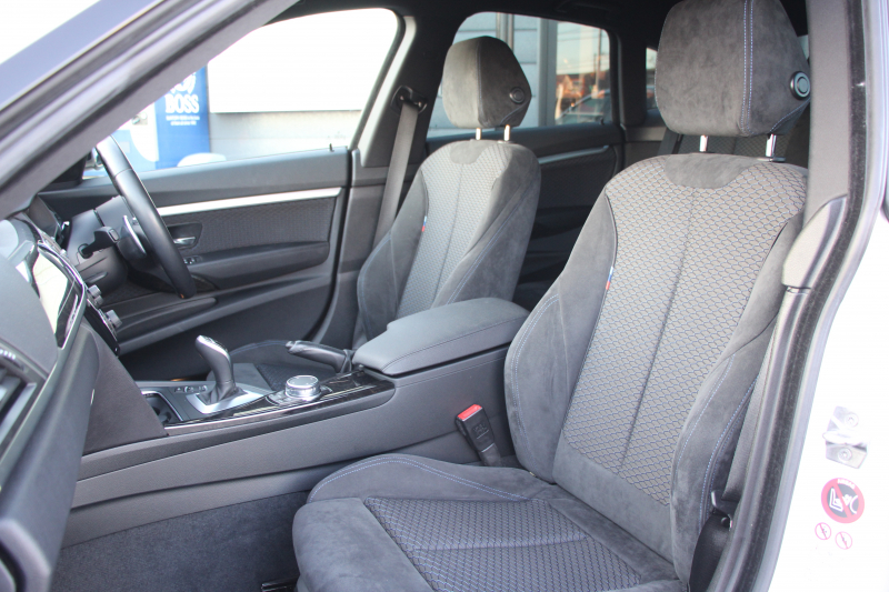 BMW 3シリーズ 320i ｸﾞﾗﾝﾂｰﾘｽﾓ Mｽﾎﾟｰﾂ 後期 新ｴﾝｼﾞﾝ LEDﾍｯﾄﾞﾗｲﾄ&ﾃｰﾙ 追従ACC ﾚｰﾝﾁｪﾝｼﾞ警告 衝突軽減ﾌﾞﾚｰｷ 車線逸脱警告 歩行者警告 iﾄﾞﾗｲﾌﾞHDDﾅﾋﾞ電動ﾄﾗﾝｸ ｽﾏｰﾄｷｰ 専用ｴｱﾛ 19AW ﾊﾟﾄﾞﾙｼﾌﾄ 2年保証