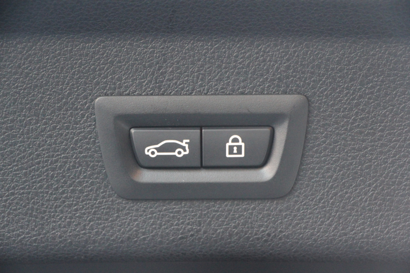 BMW 3シリーズ 320i ｸﾞﾗﾝﾂｰﾘｽﾓ Mｽﾎﾟｰﾂ 後期 新ｴﾝｼﾞﾝ LEDﾍｯﾄﾞﾗｲﾄ&ﾃｰﾙ 追従ACC ﾚｰﾝﾁｪﾝｼﾞ警告 衝突軽減ﾌﾞﾚｰｷ 車線逸脱警告 歩行者警告 iﾄﾞﾗｲﾌﾞHDDﾅﾋﾞ電動ﾄﾗﾝｸ ｽﾏｰﾄｷｰ 専用ｴｱﾛ 19AW ﾊﾟﾄﾞﾙｼﾌﾄ 2年保証