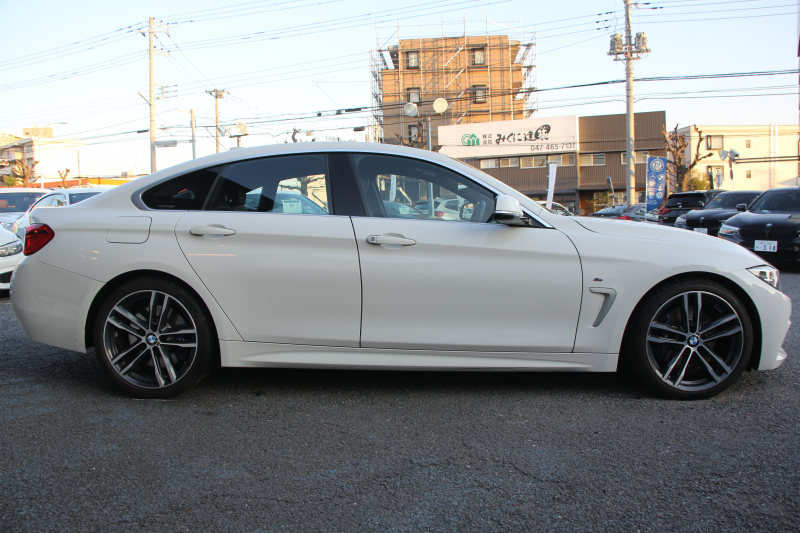 BMW 4シリーズ 420i ｸﾞﾗﾝｸｰﾍﾟｲﾝｽﾀｲﾙｽﾎﾟｰﾂ 300台限定車 後期ﾓﾃﾞﾙ 1ｵｰﾅ ﾋｰﾀｰ黒革 ｱﾀﾞﾌﾟﾃｨﾌﾞMｻｽ 19AW Mspﾌﾞﾚｰｷ HUD 追従ACC 液晶ﾒｰﾀｰ LEDﾍｯﾄﾞﾗｲﾄ&LEDﾃｰﾙ ﾀｯﾁ画面HDDﾅﾋﾞﾌﾙｾｸﾞTV 電動ﾄﾗﾝｸ 衝突軽減ﾌﾞﾚｰｷ 2年保証