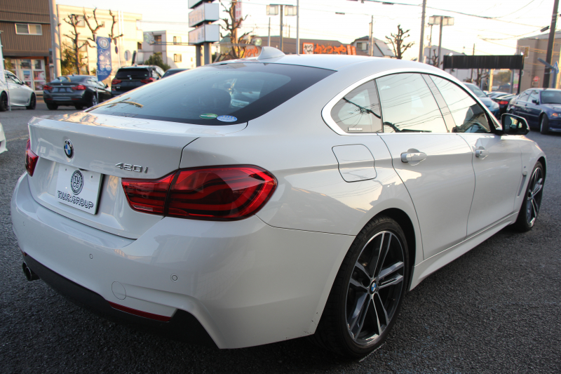 BMW 4シリーズ 420i ｸﾞﾗﾝｸｰﾍﾟｲﾝｽﾀｲﾙｽﾎﾟｰﾂ 300台限定車 後期ﾓﾃﾞﾙ 1ｵｰﾅ ﾋｰﾀｰ黒革 ｱﾀﾞﾌﾟﾃｨﾌﾞMｻｽ 19AW Mspﾌﾞﾚｰｷ HUD 追従ACC 液晶ﾒｰﾀｰ LEDﾍｯﾄﾞﾗｲﾄ&LEDﾃｰﾙ ﾀｯﾁ画面HDDﾅﾋﾞﾌﾙｾｸﾞTV 電動ﾄﾗﾝｸ 衝突軽減ﾌﾞﾚｰｷ 2年保証