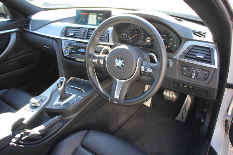 BMW 4シリーズ 420i ｸﾞﾗﾝｸｰﾍﾟｲﾝｽﾀｲﾙｽﾎﾟｰﾂ 300台限定車 後期ﾓﾃﾞﾙ 1ｵｰﾅ ﾋｰﾀｰ黒革 ｱﾀﾞﾌﾟﾃｨﾌﾞMｻｽ 19AW Mspﾌﾞﾚｰｷ HUD 追従ACC 液晶ﾒｰﾀｰ LEDﾍｯﾄﾞﾗｲﾄ&LEDﾃｰﾙ ﾀｯﾁ画面HDDﾅﾋﾞﾌﾙｾｸﾞTV 電動ﾄﾗﾝｸ 衝突軽減ﾌﾞﾚｰｷ 2年保証